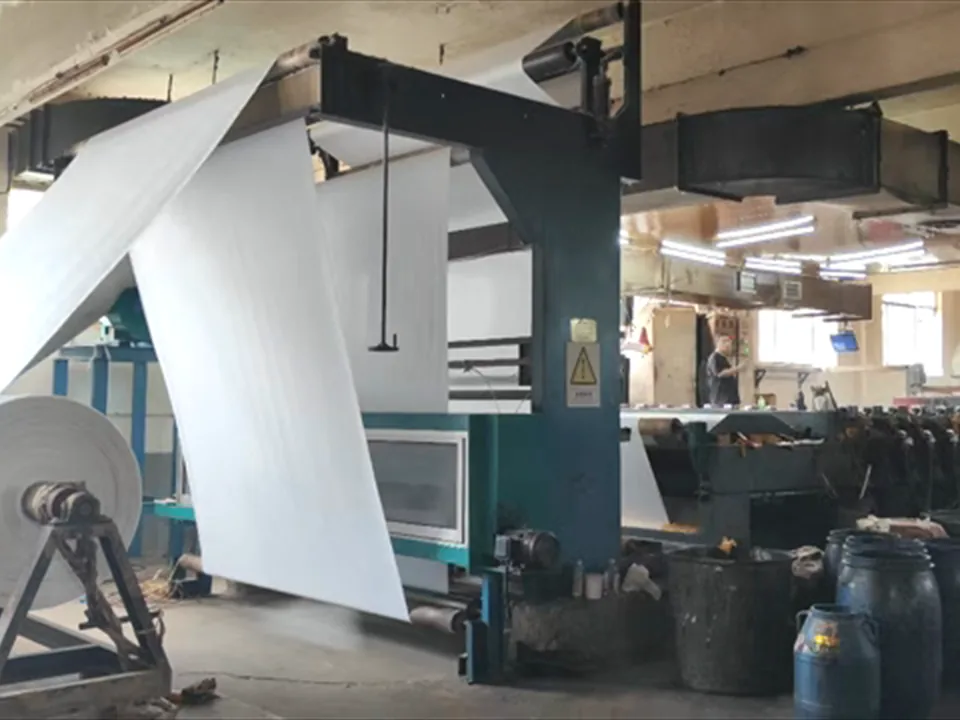 White wide fabric production and inspection at Yuxin factory